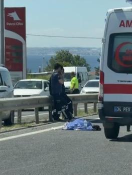 Büyükçekmece'de otomobile arkadan çarpan motosikletli hayatını kaybetti