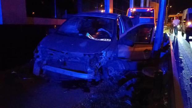 Bursa'da otomobil ile kamyonet çarpıştı: 2 yaralı