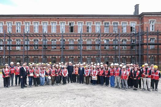 Bakan Ersoy: Sirkeci Garı, eskisine uygun şekilde ihya ediliyor