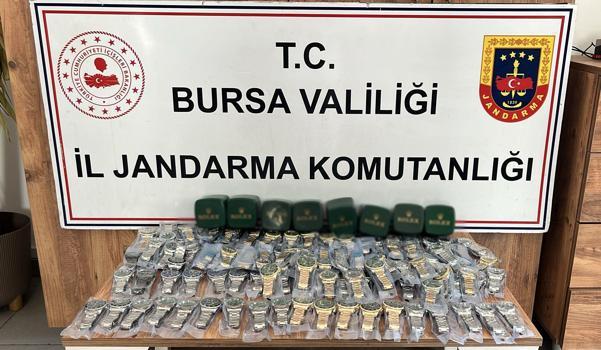Bursa’da 2,5 milyon liralık kaçak saat ele geçirildi; 1 gözaltı