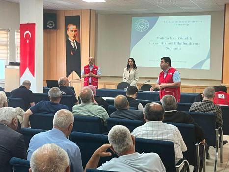 Samsun’da muhtarlara 'Sosyal Risk Haritası ve Aile Rehberi' eğitimi