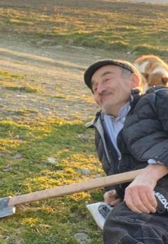 Tarlasına giderken yamaçtan yuvarlanıp, öldü
