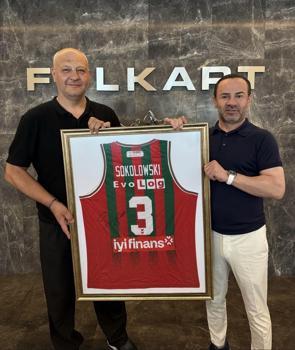Karşıyaka'da Egemen takımda kaldı
