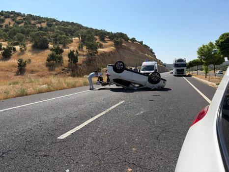 Mardin’de takla atan otomobilin sürücüsü yaralandı
