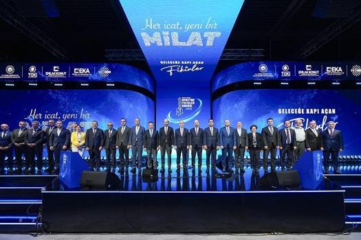 Emlak Konut Anahtar Fikirler Zirvesi başladı