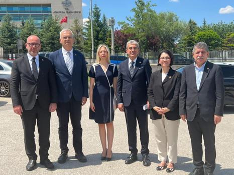CHP'den sanal medya düzenlemesine ilişkin AYM'ye iptal başvurusu