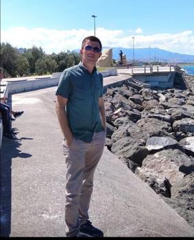 Devrilen traktörünün altında kalan çiftçi öldü