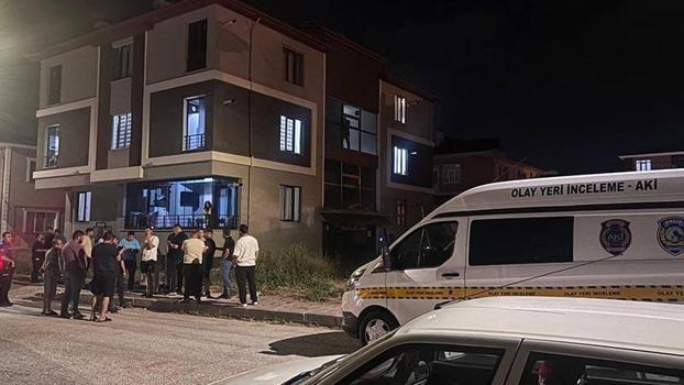 Boşandığı eşi ile yanındakini pompalı tüfekle öldürdü