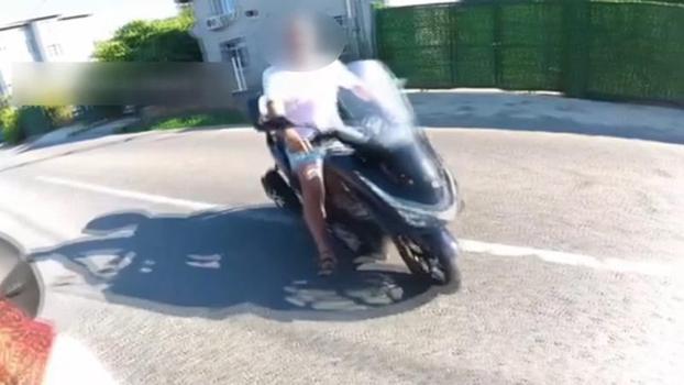 Beykoz’da trafikte tartıştığı sürücünün motosikletine çarpıp kaçtı