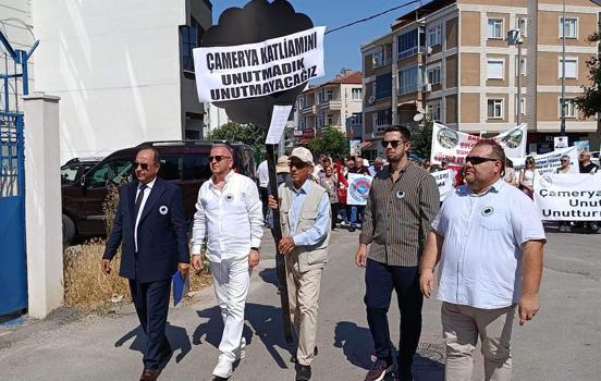 Edirne'de Yunanistan Konsolosluğu önüne 'Çamerya soykırımını unutmadık' yazılı çelenk bıraktılar
