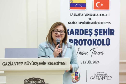 Fatma Şahin, bir maaşını Venezuela'ya bağışladı