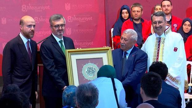 İbn Haldun Üniversitesi 8'inci mezunlarını uğurladı