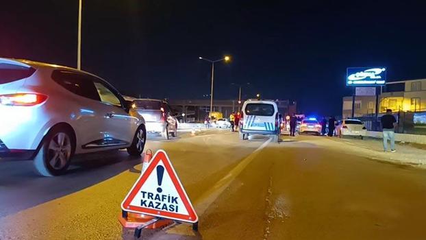 Bursa'da servis midibüsü ile otomobil çarpıştı: 6 yaralı