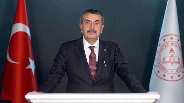 Bakan Tekin, öğretmenlere hitap etti