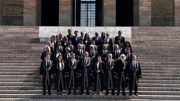Uyuşmazlık Mahkemesi üyelerinden Anıtkabir'e ziyaret