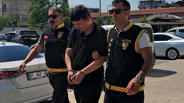 Başkasının kimliğini gösteren firari hükümlü, koluna yazdırdığı adı fark edilince yakalandı