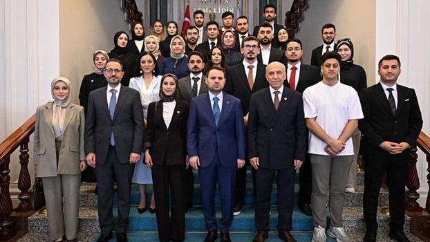Bakan Gürlek, İstanbul 2 No’lu Barosu Başkanı Şamlı ve stajyer avukatları kabul etti