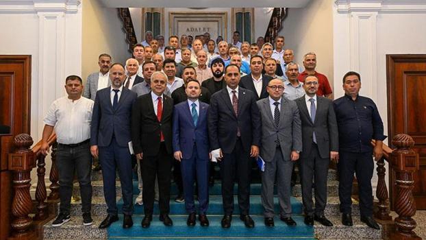Bakan Gürlek, Erdemli Belediye Başkanı Kara ve muhtarları kabul etti