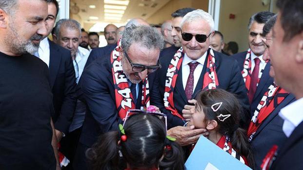 Chobani CEO'su Hamdi Ulukaya'dan Erzincanspor'a destek