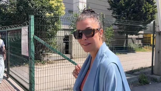 Deniz Akkaya, ev sahibinden şikayetçi oldu