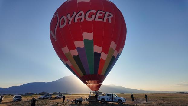 Ağrı Dağı eteklerinde sıcak hava balonuyla uçuş yapıldı