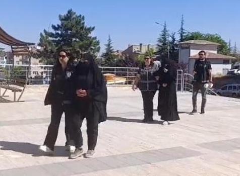 Altınlarla kaçmaya çalışan gelin ve iş birlikçisi yakalandı