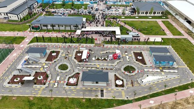 Asarlık Trafik Eğitim Parkuru'nda çocuklar için trafik eğitimi