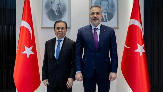 Bakan Fidan, Moro İslam Kurtuluş Cephesi lideri İbrahim ile görüştü