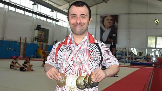 Enkazdan çıkan şampiyon