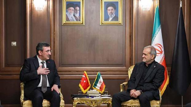 Cumhurbaşkanı Yardımcısı Yılmaz, Hamaney'in cenaze töreni için Tahran'da