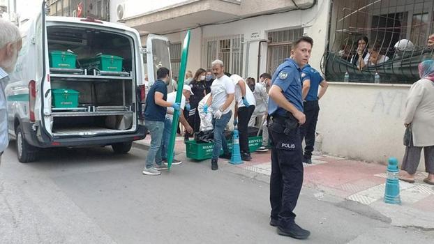 Manisa'da kötü koku gelen evde, kardeşinin cesediyle 2 gün yaşamış