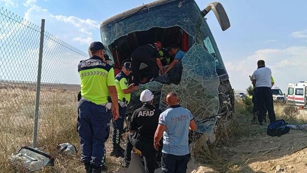 Aksaray’da otobüs yoldan çıktı; yaralılar var