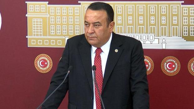 CHP'li Beker partisinden istifa etti