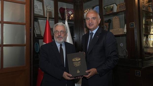 Bakan Ersoy, IRCICA'nın çalışmalarını inceledi