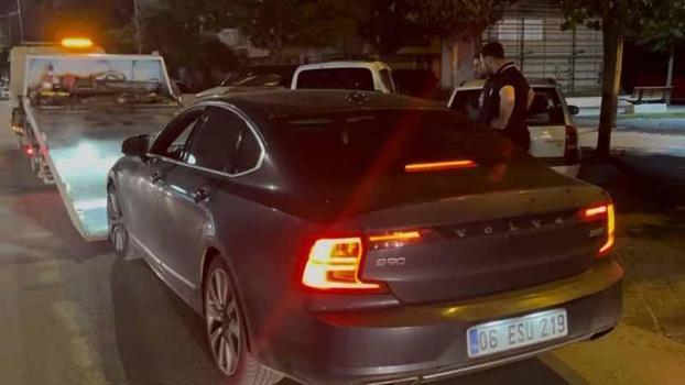 Çakarlı otomobilin ehliyetsiz sürücüsüne 573 bin TL ceza