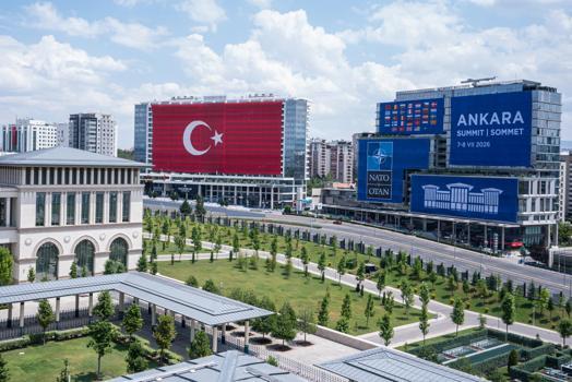 AK Parti'li İnan: Türkiye'nin NATO'ya ev sahipliği yapması istikrarlı yönetimin sonucudur