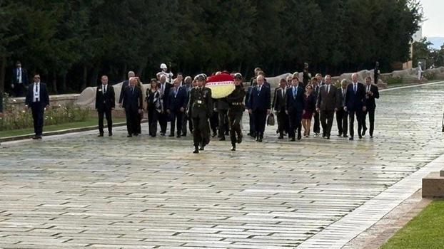 NATO heyetinden Anıtkabir'e ziyaret