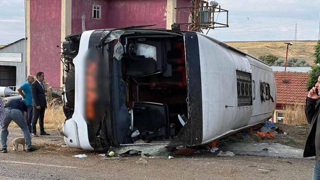 Kırıkkale'de yolcu otobüsü devrildi: 1 ölü, 40 yaralı