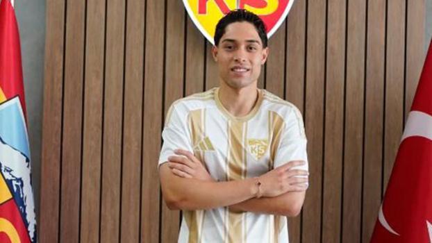 Kayserispor, Talha Sarıarslan ile 3 yıllık yeni sözleşme uzattı