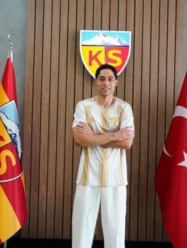 Kayserispor, Talha Sarıarslan ile 3 yıllık yeni sözleşme uzattı