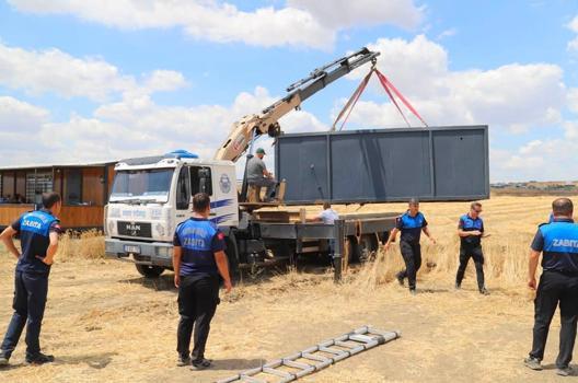 Marmaraereğlisi'nde kaçak yapılar yıkıldı, konteynerler kaldırıldı