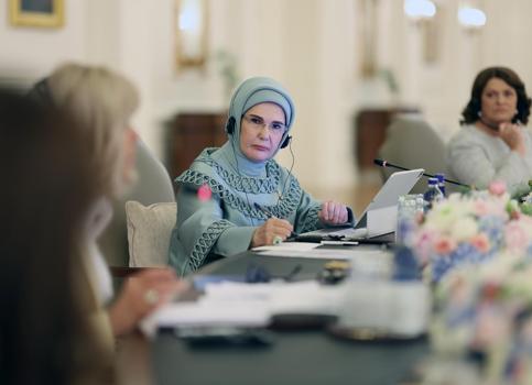 Emine Erdoğan, lider eşleriyle Çankaya Köşkü'nde bir araya geldi
