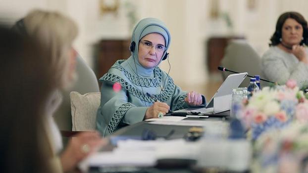 Emine Erdoğan, lider eşleriyle Çankaya Köşkü'nde bir araya geldi