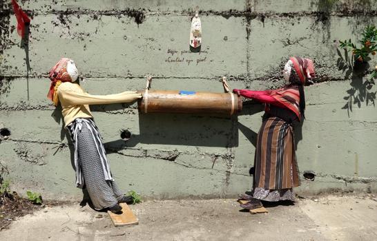 Tarlaların sessiz bekçileri korkuluklar 'Sanat Sokağı'nda/Ek fotoğraflar