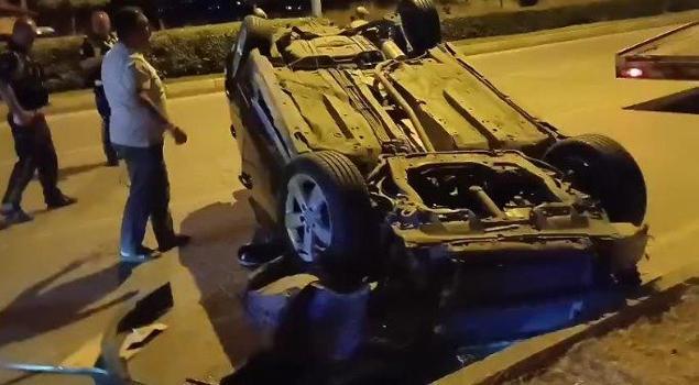 Kaza yapan otomobilin sürücüsü kaçtı