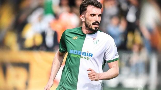 Bursaspor orta saha oyuncusu Hakkı Türker ile yollarını ayırdı