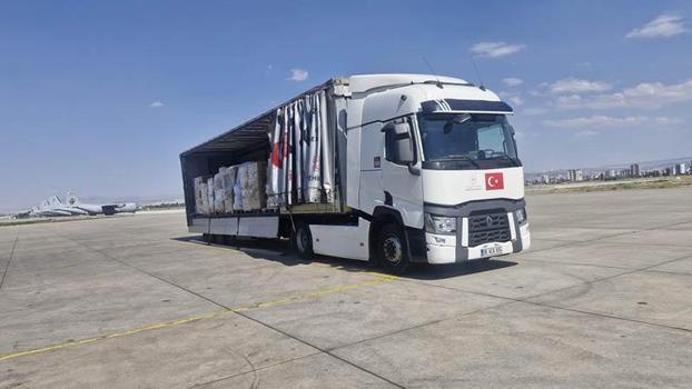 Venezuela'ya 1 TIR dolusu ilaç ve tıbbi sarf malzemesi gönderildi