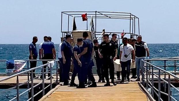 Mersin'de denizde erkek cesedi bulundu