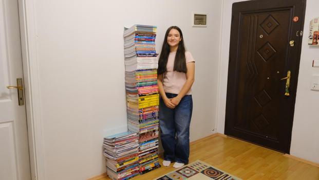 Çalıştığı kitaplar boyunu aşan İpek, LGS Türkiye birincisi oldu