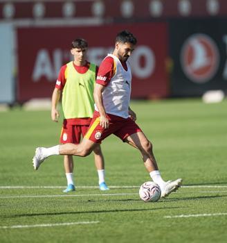 Galatasaray, günü çift antrenmanla tamamladı